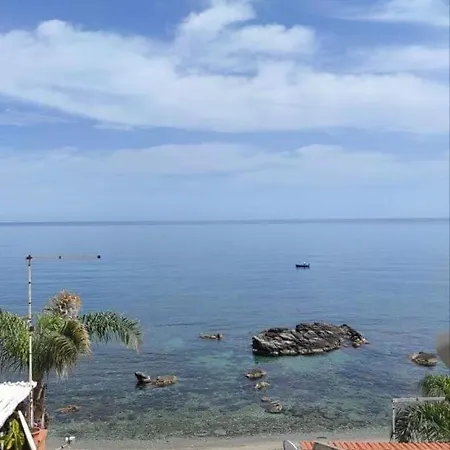 Apartamento Al Mare Giardini Naxos